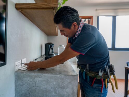 Read more about the article SHOULD YOU REPAIR OR REPLACE YOUR OUTLETS?
